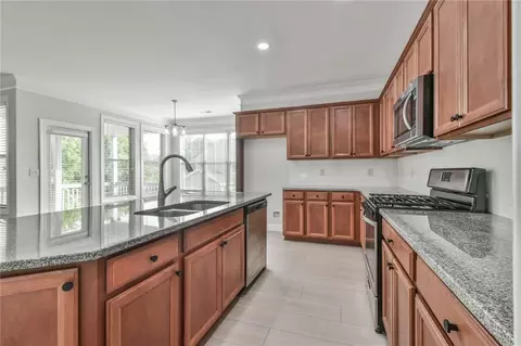Kitchen - 28 Privet Cir, Suwanee, GA 30024 photo 1 of 2