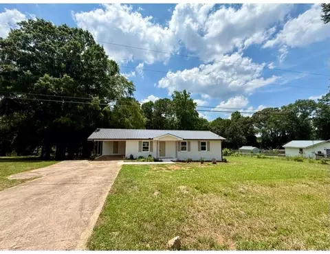 407 Church St, Pendergrass, GA 30567