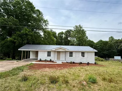 407 Church St, Pendergrass, GA 30567
