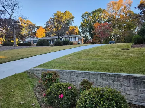 1554 Cooper Lake Rd SE, Smyrna, GA 30082