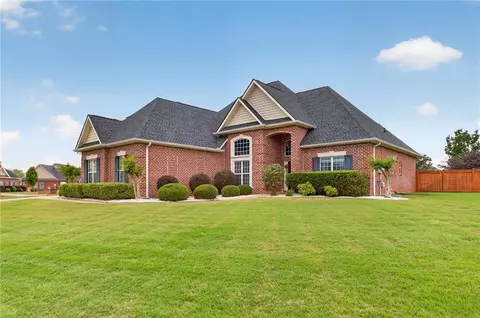 124 Flora Cir, Warner Robins, GA 31088