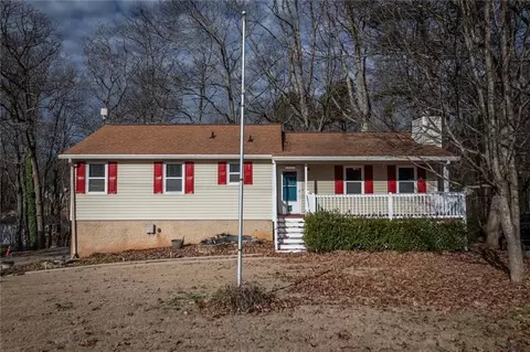 4135 Macduff Dr, Douglasville, GA 30135