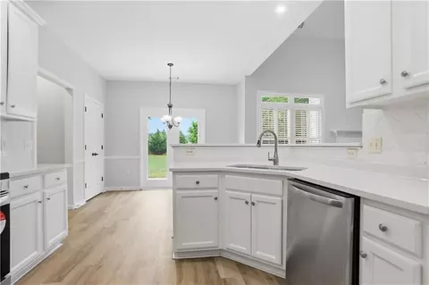 Kitchen - 113 Middlebrooke Ct, Canton, GA 30115 photo 1 of 2