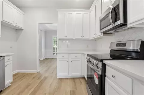 Entry Way - 113 Middlebrooke Ct, Canton, GA 30115 photo 1 of 2