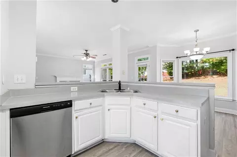 Kitchen - 3255 Oak Hampton Way, Duluth, GA 30096 photo 3 of 3
