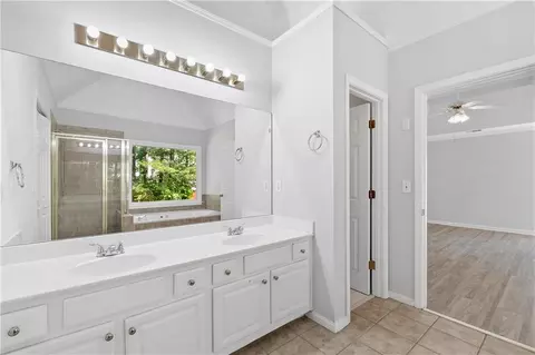 Entry Way - 3255 Oak Hampton Way, Duluth, GA 30096 photo 6 of 6
