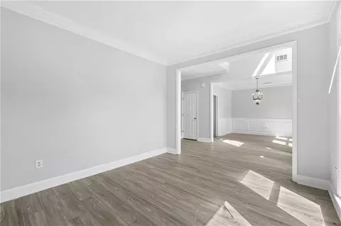 Living - 3255 Oak Hampton Way, Duluth, GA 30096 photo 2 of 7