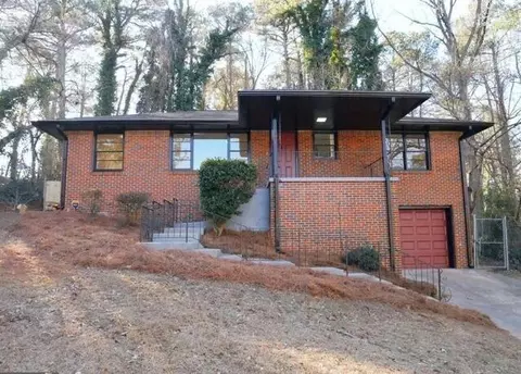 2756 Oldknow Dr, Atlanta, GA 30318