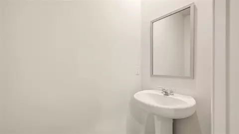 Bath - 1190 Amerson St, Buckhead, GA 30625 photo 1 of 3