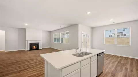Living - 1190 Amerson St, Buckhead, GA 30625 photo 6 of 8