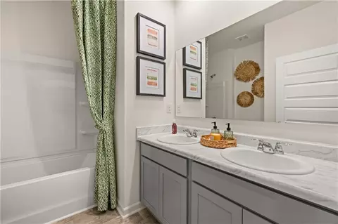 Bath - 1190 Amerson St, Buckhead, GA 30625 photo 4 of 5