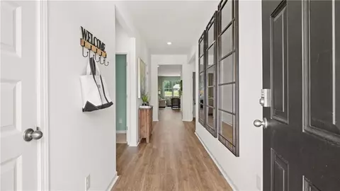 Entry Way - 515 Alder Lane Ct, Griffin, GA 30223 photo 1 of 5