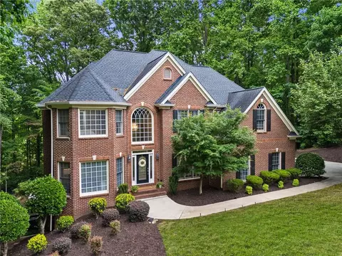 565 Stonebrook Farms Dr, Milton, GA 30004