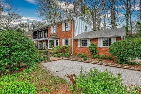 4550 Runnemede Rd NW, Atlanta, GA 30327