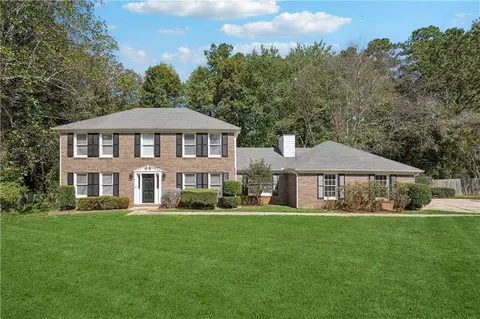120 Birch Ct, Fayetteville, GA 30214