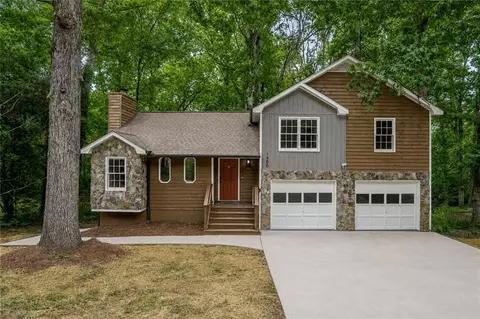 1450 Ashbrook Dr, Lawrenceville, GA 30043