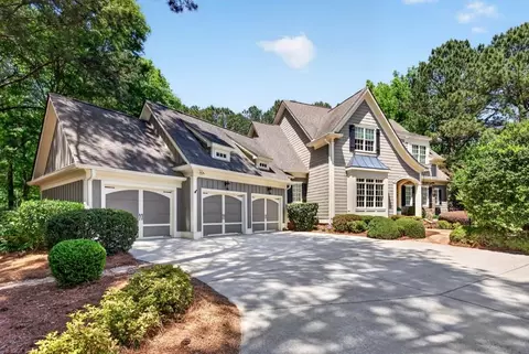 110 Newhaven Dr, Fayetteville, GA 30215