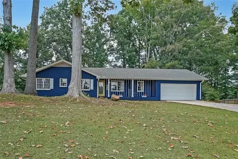 773 Rebecca St NW, Lilburn, GA 30047