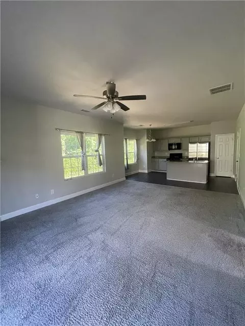 Living - 410 Katie Ln, Commerce, GA 30529 photo 1 of 4