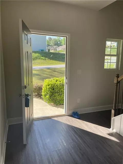Entry Way - 410 Katie Ln, Commerce, GA 30529 photo 2 of 5