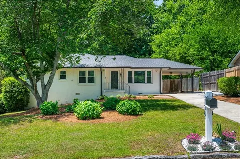 3136 Meadowood Ln, Atlanta, GA 30341