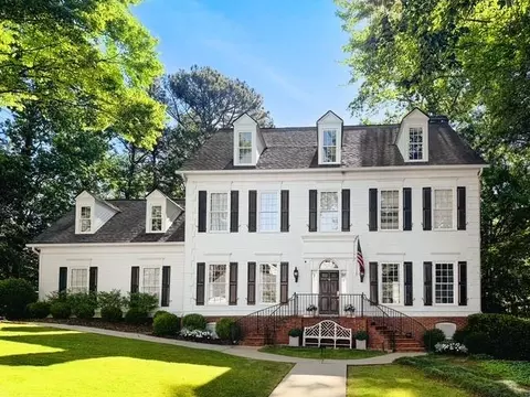 155 Helmsley Dr, Atlanta, GA 30327