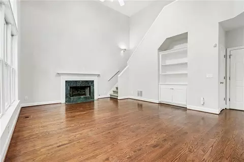Living - 3914 Noblin Creek Dr, Duluth, GA 30097 photo 4 of 7