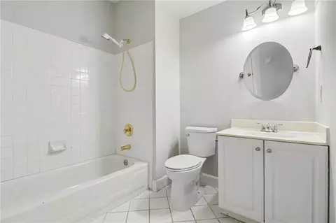Bath - 3914 Noblin Creek Dr, Duluth, GA 30097 photo 4 of 5