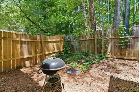 Exterior - 7237 Crestside Dr, Austell, GA 30168 photo 3 of 4