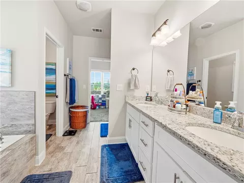 Bath - 4018 Silverstone Dr, Braselton, GA 30517 photo 2 of 6