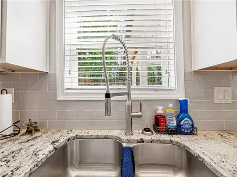 Kitchen - 4018 Silverstone Dr, Braselton, GA 30517 photo 5 of 5