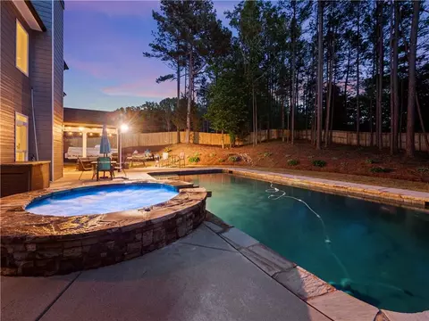 Exterior - 4018 Silverstone Dr, Braselton, GA 30517 photo 20 of 21