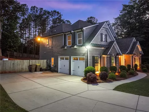 Exterior - 4018 Silverstone Dr, Braselton, GA 30517 photo 2 of 21