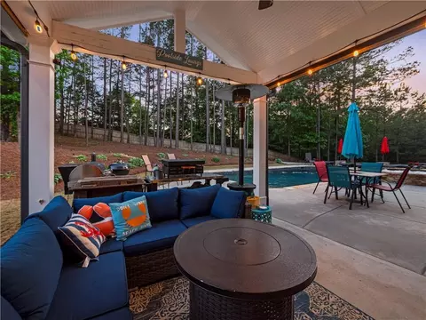 Exterior - 4018 Silverstone Dr, Braselton, GA 30517 photo 17 of 21