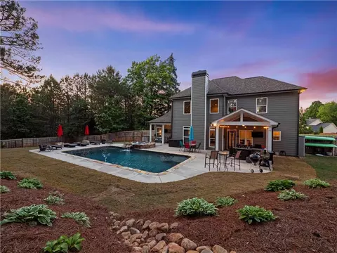 Exterior - 4018 Silverstone Dr, Braselton, GA 30517 photo 13 of 21