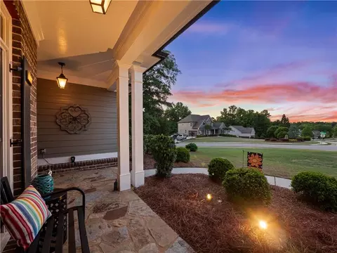 Exterior - 4018 Silverstone Dr, Braselton, GA 30517 photo 19 of 21