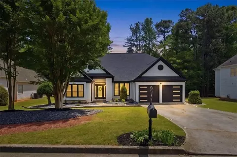 330 Shady River Trce, Roswell, GA 30076