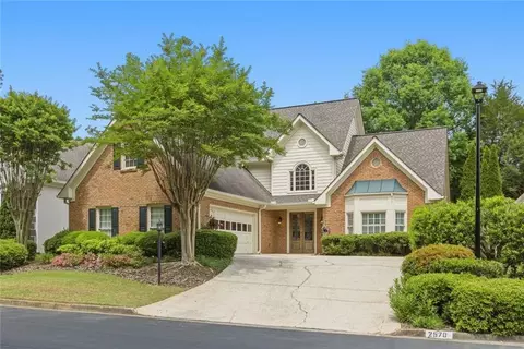 2570 Club Springs Dr, Roswell, GA 30076