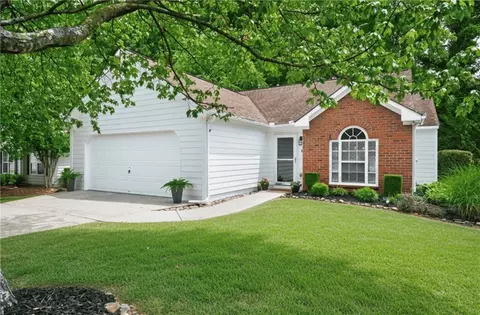 2940 Northcliff Dr, Suwanee, GA 30024