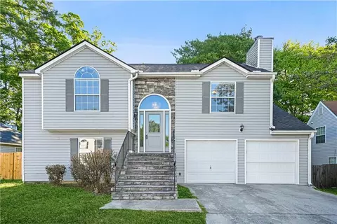 1090 Drawbridge Dr, Riverdale, GA 30296