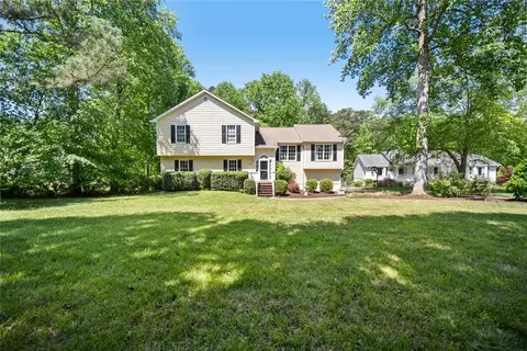 3933 Marguerite Dr NW, Acworth, GA 30101