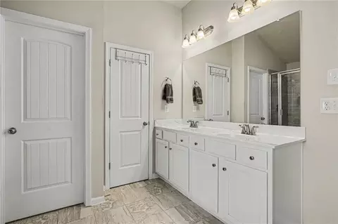 Entry Way - 9103 Golfview Ln, Covington, GA 30014 photo 5 of 5