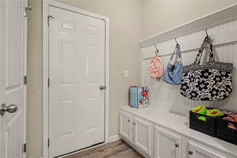 Entry Way - 9103 Golfview Ln, Covington, GA 30014 photo 3 of 5