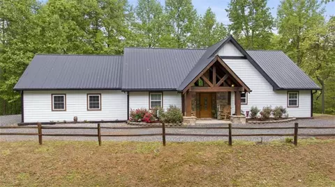 137 Thornwood Ln, Ellijay, GA 30540