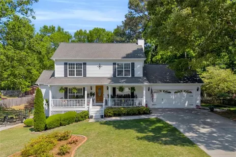 2490 Tribble Gates Dr, Loganville, GA 30052