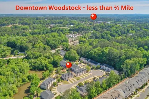 128 Creekwood Dr, Woodstock, GA 30188