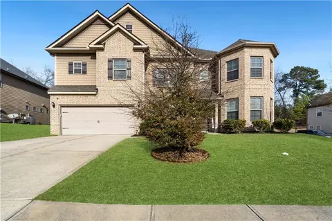 3748 Spring Place Ct, Loganville, GA 30052