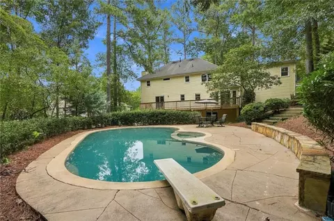 2955 Ascot Ln, Roswell, GA 30076