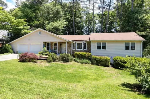 390 Sarsen Trl NW, Marietta, GA 30064
