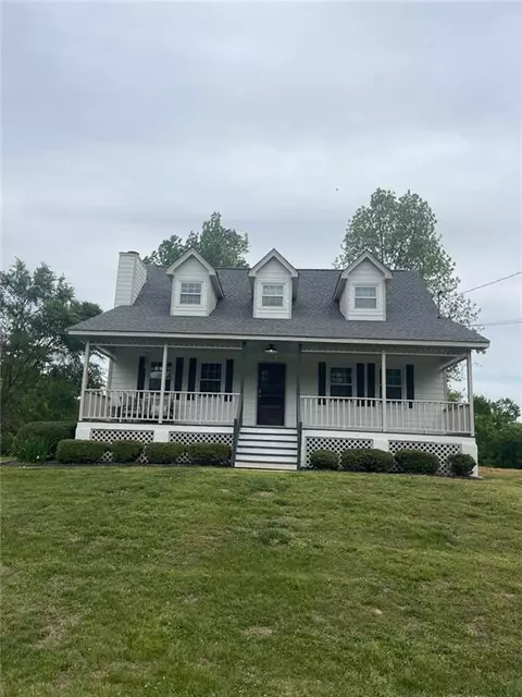 126 Findley Rd NE, Rydal, GA 30171